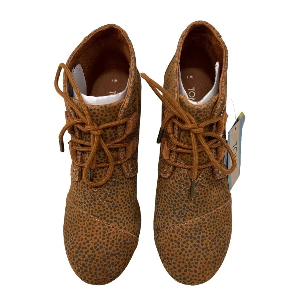 Toms Kala Ortholite Tan Black Mini Cheetah Suede Wedge Comfort Bootie Size 7 NWT